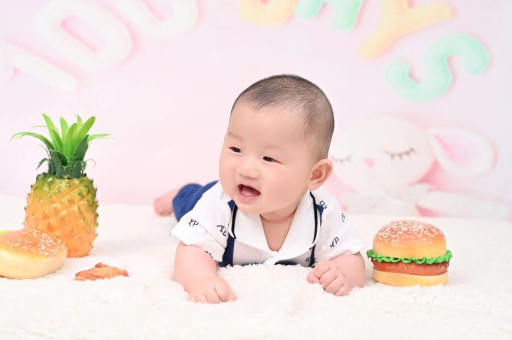 巢湖宝宝多久抬头